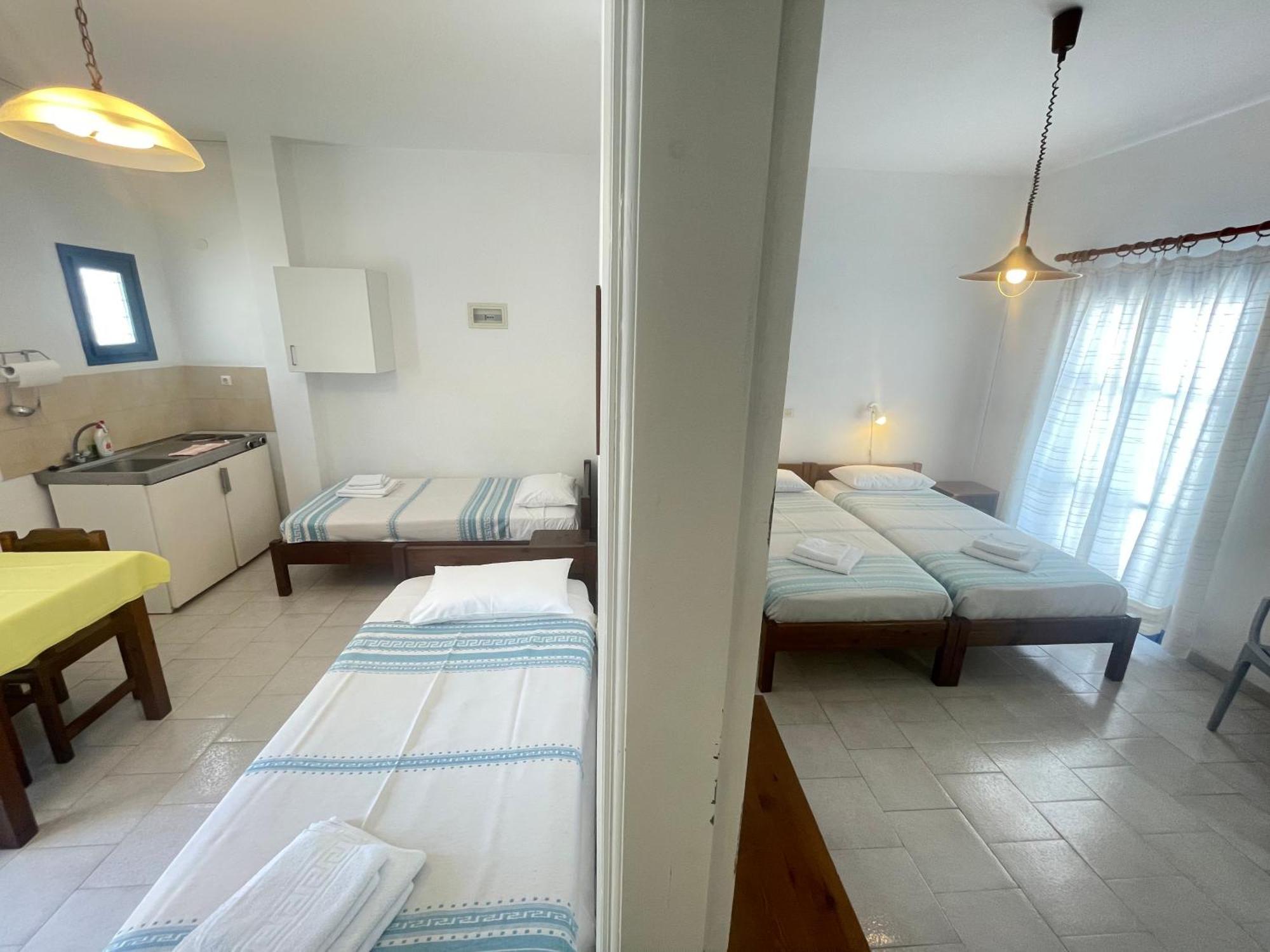 Thalassitis Coastal Apartments Perivolos  Extérieur photo